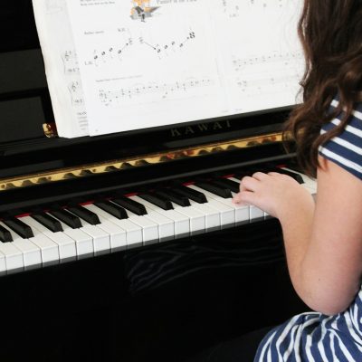 Musica e bambini: perché incentivarli a studiare uno strumento?