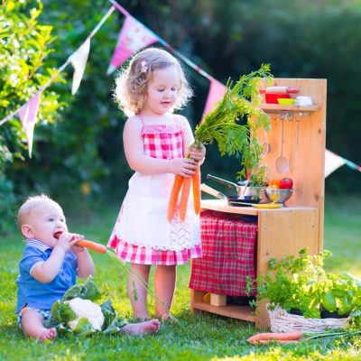 Gioco Simbolico: definizione, età bambini, Piaget, Montessori ed esempi pratici