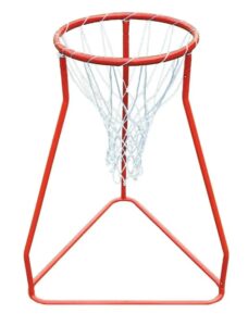 attività per anziani in casa di riposo: canestro basket da pavimento