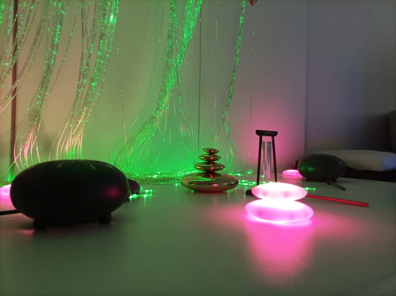 Giochi di luce e oggetti luminosi Stanza multisensoriale-snoezelen