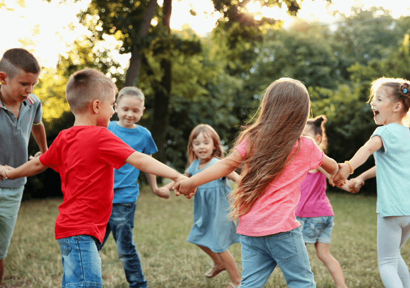 Giochi semplici per bambini all'aperto