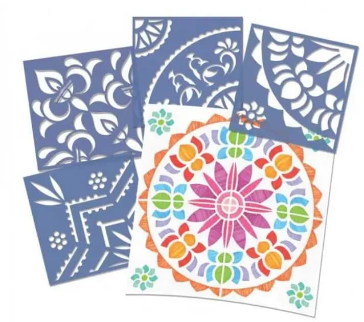 stencil fai da te mandala: 4 di un colore (blu indaco) e uno colorato
