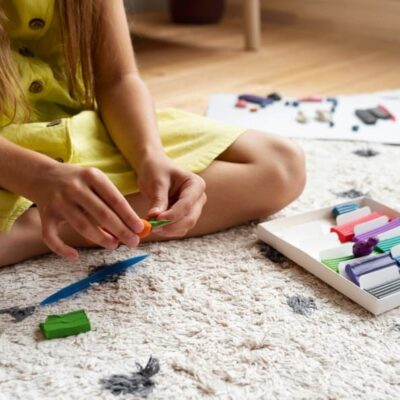 Giochi sensoriali per l’inclusione scolastica: strumenti e benefici per lo sviluppo della percezione
