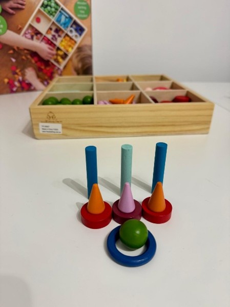Riproduzione di modelli visuo-spaziali con Sort N’ Design per anziani con difficoltà cognitive
