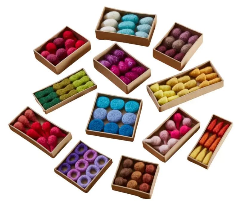 Loose parts in feltro