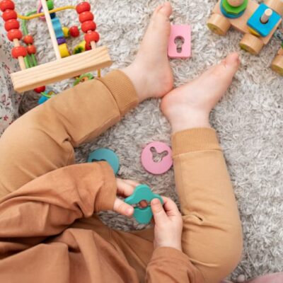 Giochi sensoriali per neonati: 3 strumenti per stimolare i sensi nei primi mesi di vita